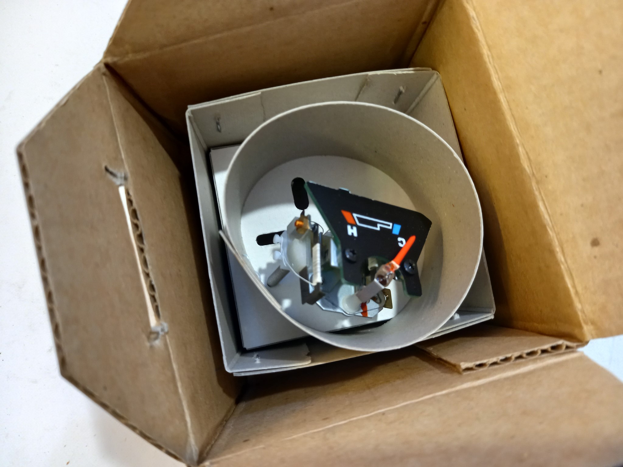 Picture of Honda  METER ASSY.  37450-MF9-008